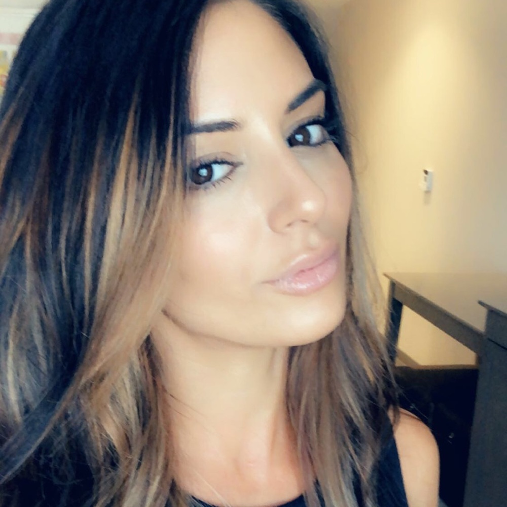 Meet your Posher, Adrianna